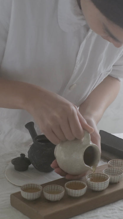 Tea & Clay: Wild Taiwanese Teas ~台湾野茶の神秘~